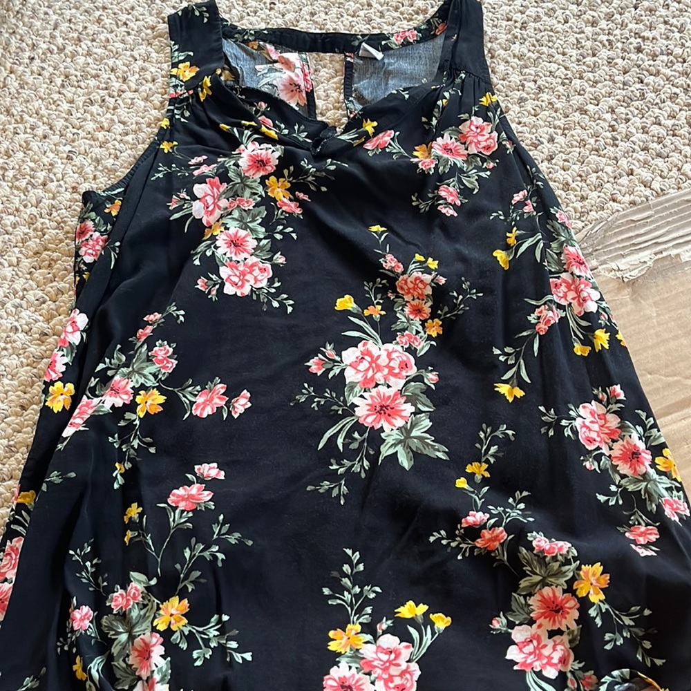 Old navy floral tank top
